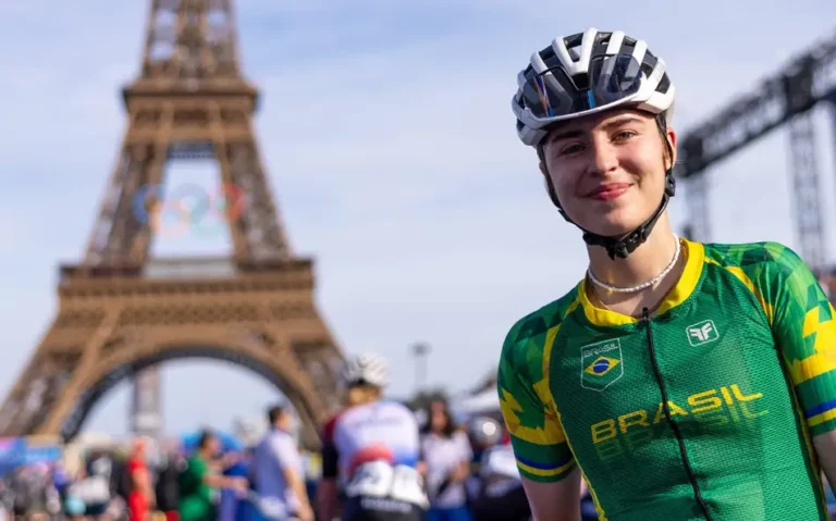 Quem é Tota Magalhães? Brasileira disputa Elite feminina do Mundial de Ciclismo neste sábado